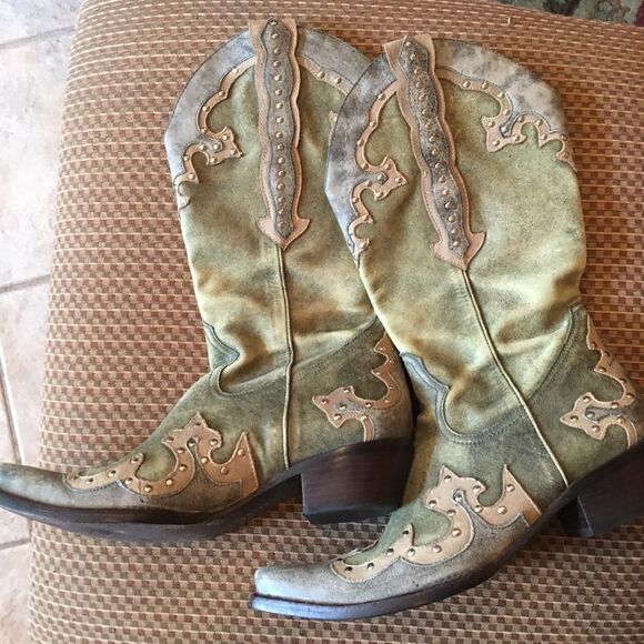 GIANNI BINI 2” Heel Weathered Studded Light Green - Picture 2 of 8